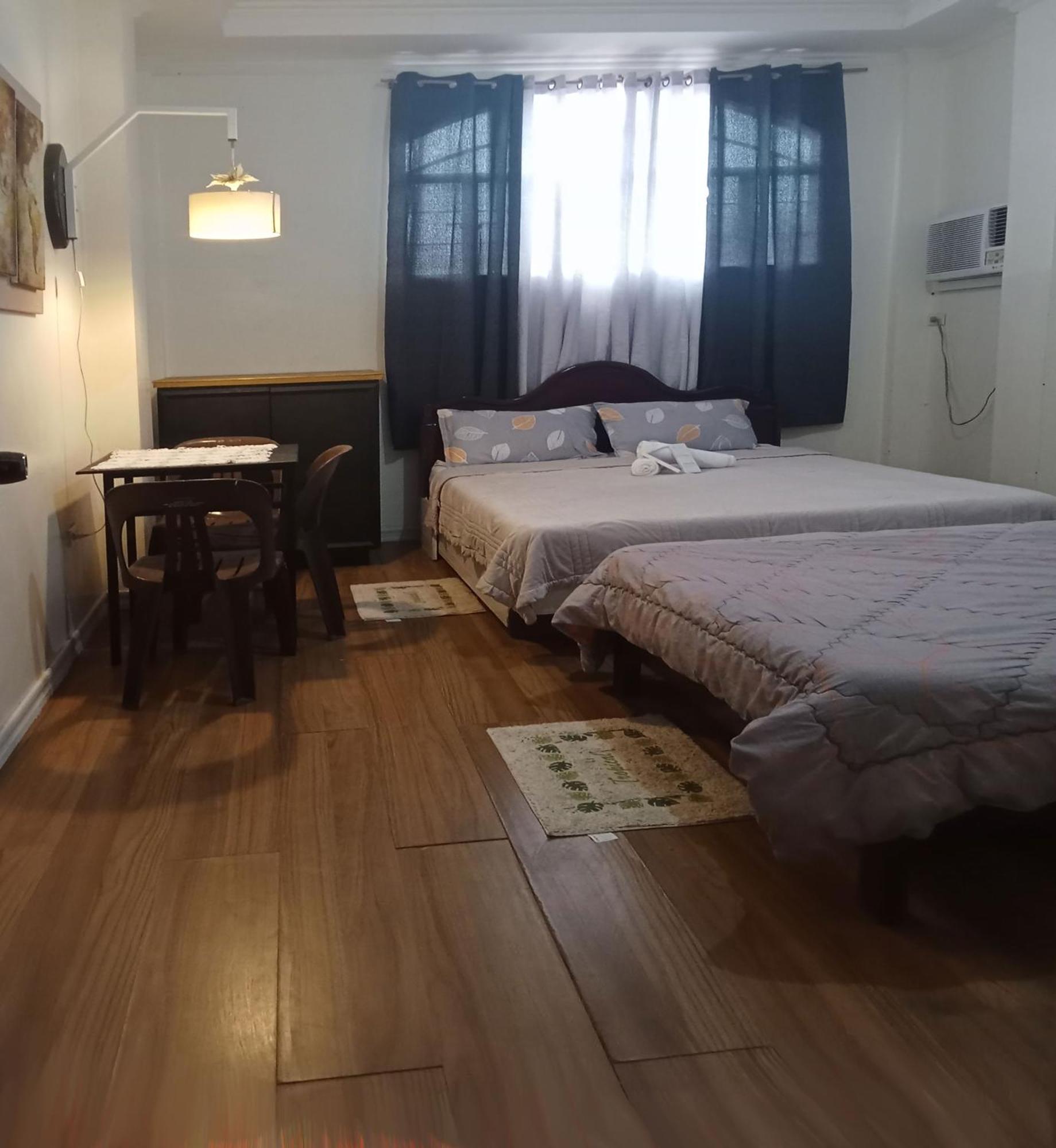 Leizel'S Bed & Breakfast Palompon エクステリア 写真
